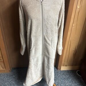 Aerospin - made for Hammacher & Schlemmer hooded lounger- robe S